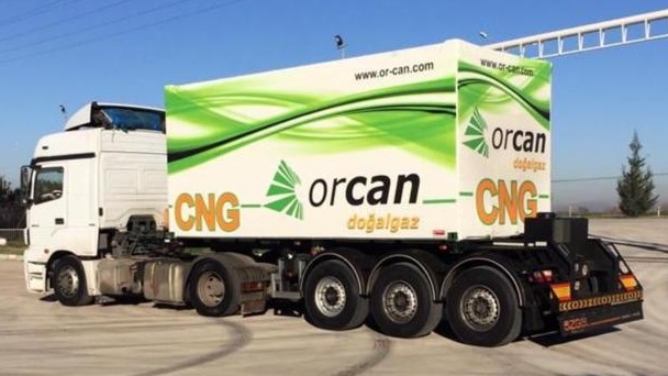 Orcan branded green CNG trailer with flowing graphics and doğalgaz branding